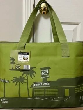 Trader Joe's large insulated bag New with tag